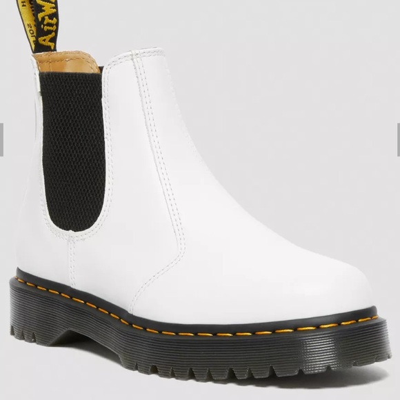 Dr Martens Womens Quad Smooth Leather White Platform Chelsea Boots Size 7